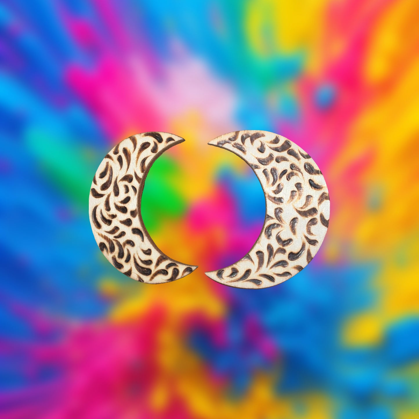 Artes Luna-Wood Burn Earings Crescent Moon